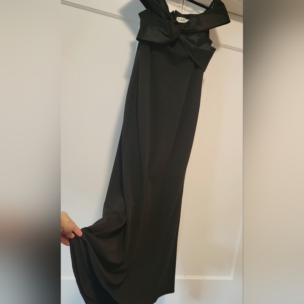 ELIZA J, Satin-Bow Off-The-Shoulder Gown, Size 18 - Picture 7 of 16